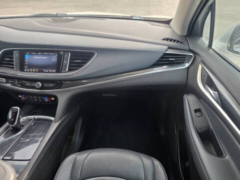 2021 Buick Enclave Essence