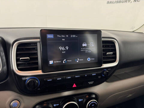 2024 Hyundai Venue SEL