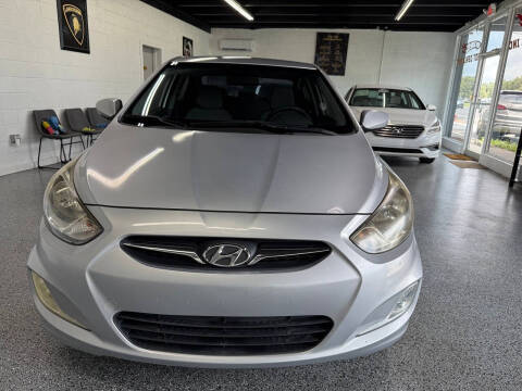 2012 Hyundai Accent GLS