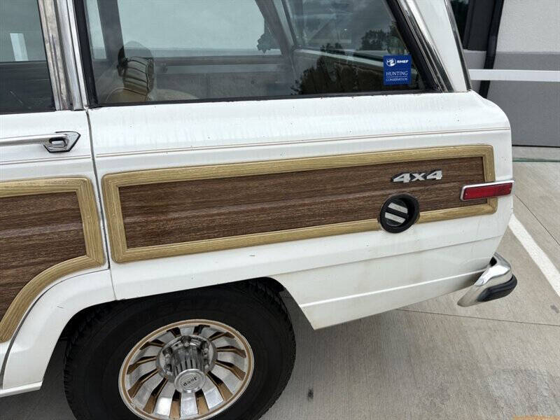 1988 Jeep Grand Wagoneer