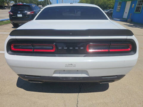 2019 Dodge Challenger SXT