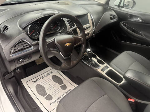 2018 Chevrolet Cruze LS Auto