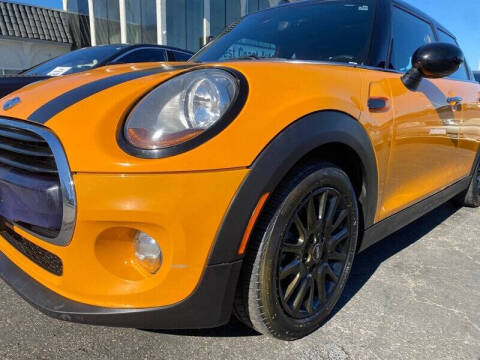 2017 MINI Hardtop 4 Door Cooper