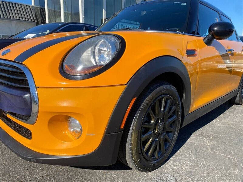 2017 MINI Hardtop 4 Door Cooper