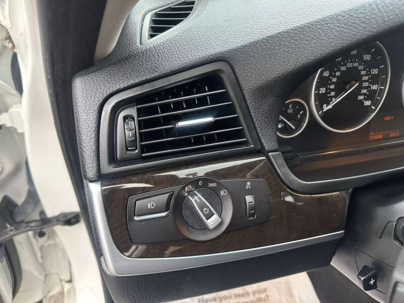 2016 BMW 5 Series 528i xDrive