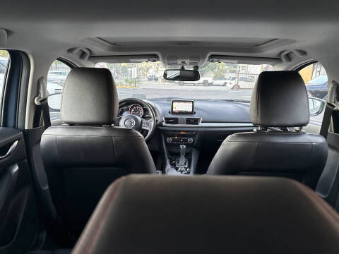 2016 Mazda MAZDA3 s Grand Touring