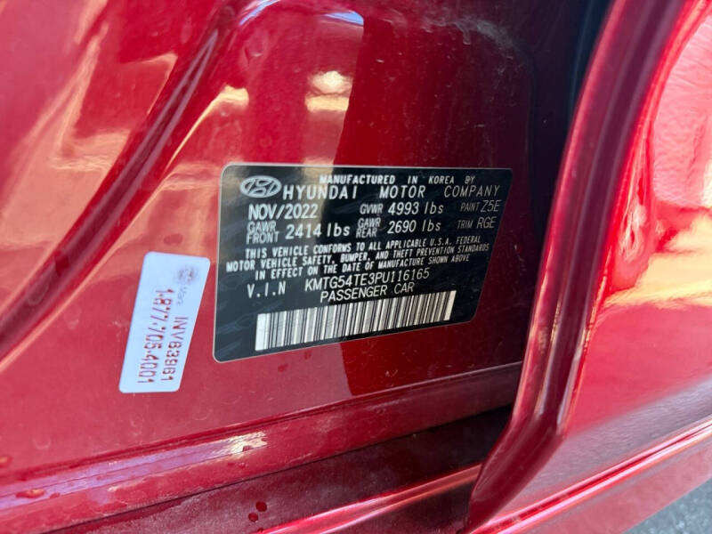 2023 Genesis G70