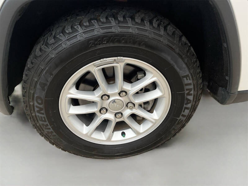 2019 Jeep Grand Cherokee Laredo E