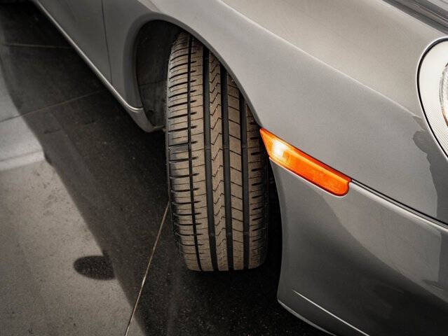 2001 Porsche 911 Carrera