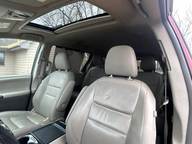 2017 Toyota Sienna XLE 7-Passenger