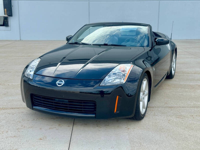 2004 Nissan 350Z for sale at Clutch Motors in Lake Bluff IL