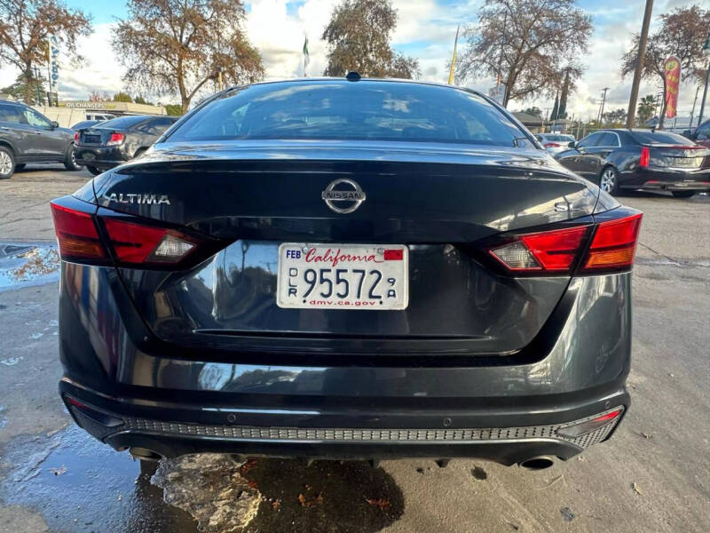 2020 Nissan Altima SL photo 4