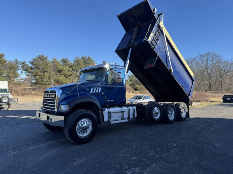 2018 Mack Gu713