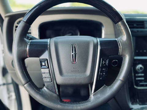 2016 Lincoln Navigator Select