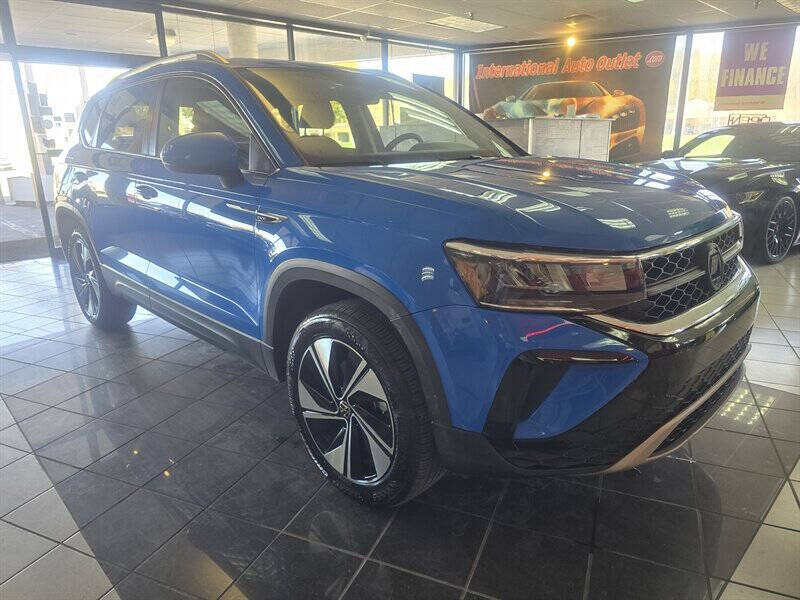 2024 Volkswagen Taos SE 4Motion