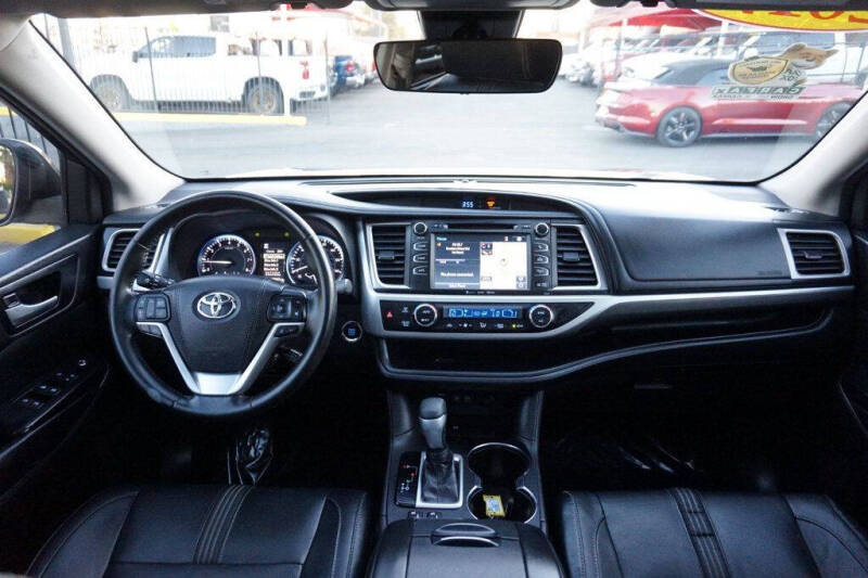 2017 Toyota Highlander