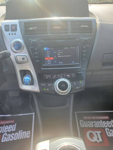 2012 Toyota Prius v Two