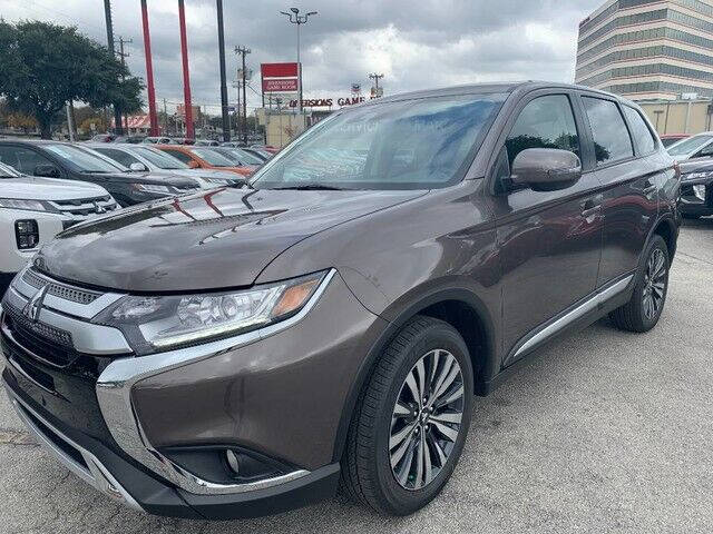 2020 Mitsubishi Outlander SE