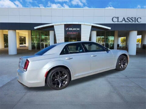 2023 Chrysler 300 S V6