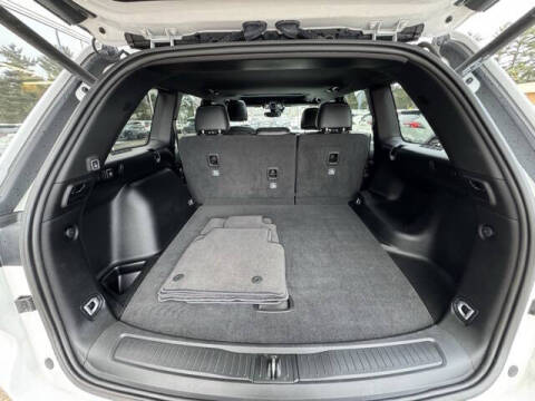 2022 Jeep Grand Cherokee Altitude