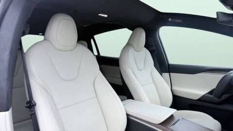 2023 Tesla Model X Standard Range