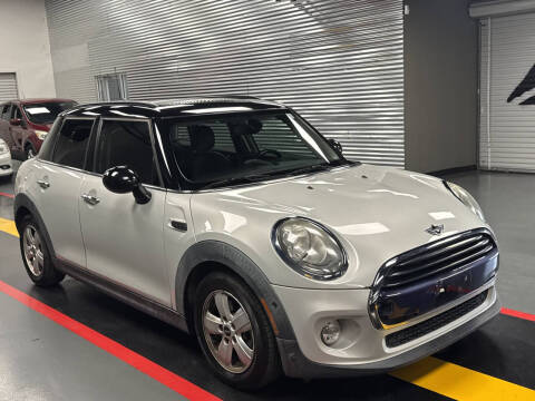 2018 MINI Hardtop 4 Door Cooper