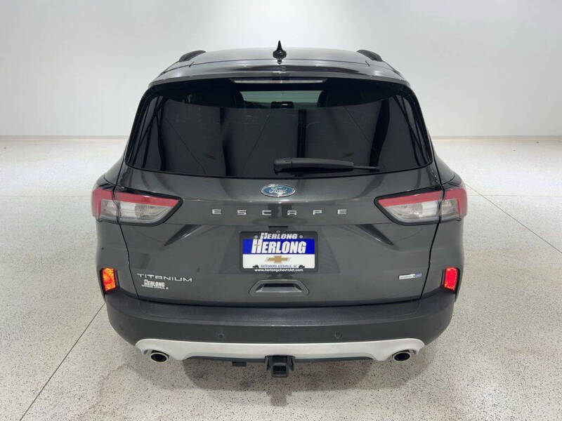 2020 Ford Escape Titanium