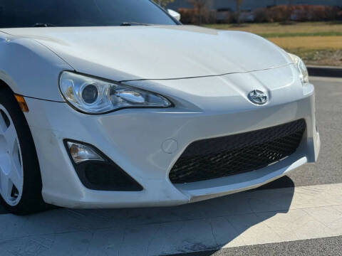2016 Scion FR-S