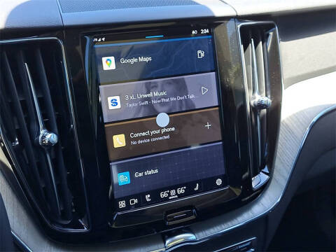 2025 Volvo XC60 B5 Plus Dark Theme