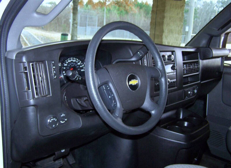 2017 Chevrolet Express LT 2500