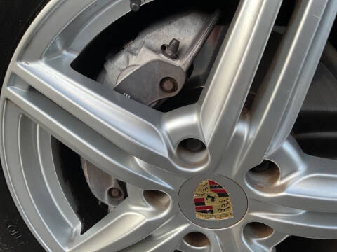 2014 Porsche Cayenne Platinum