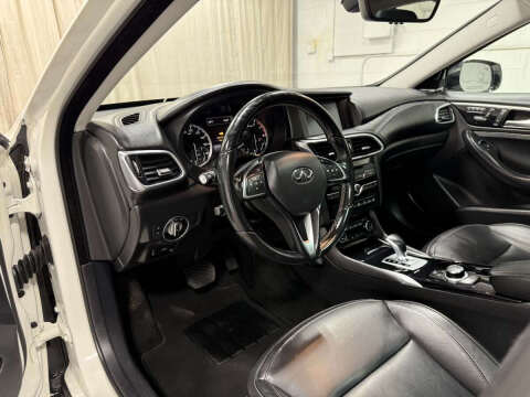 2018 Infiniti QX30 Premium