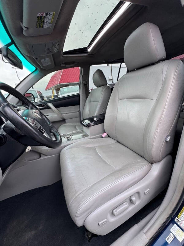 2013 Toyota Highlander SE