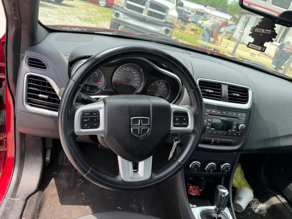 View vehicle photo 4