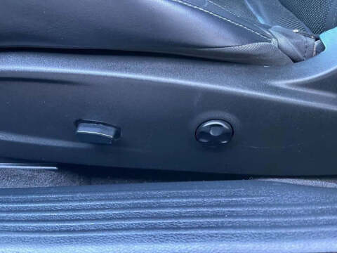 2015 Dodge Challenger SXT Plus