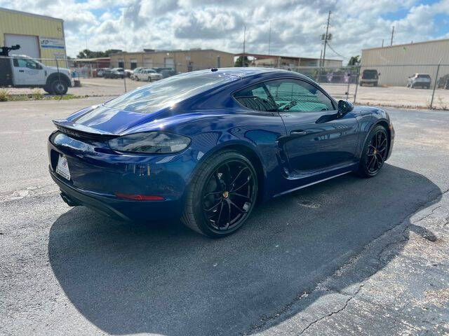 2024 Porsche 718 Cayman Style Edition