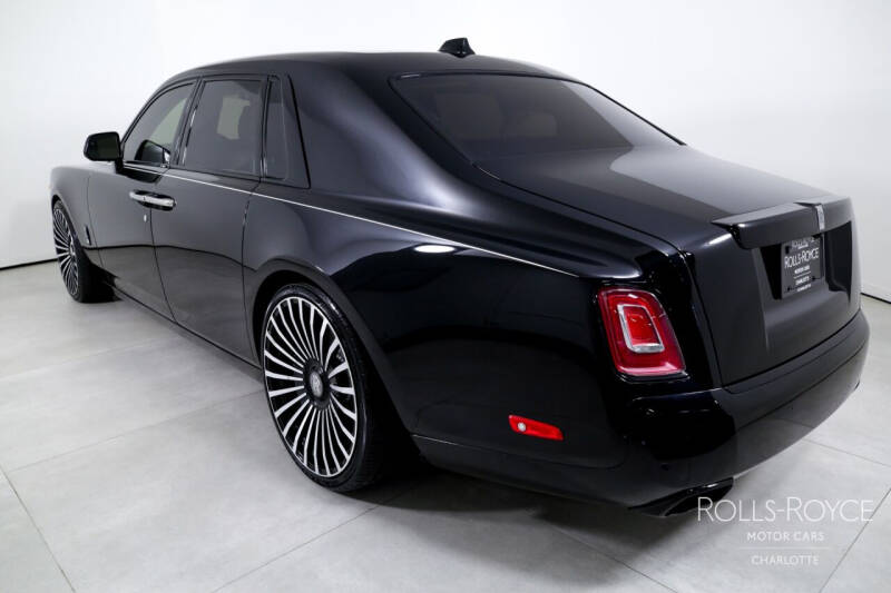 2023 Rolls-Royce Phantom