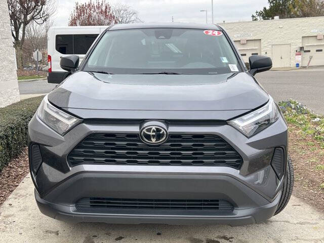 2024 Toyota RAV4 LE