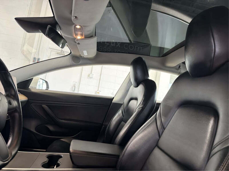 2019 Tesla Model 3 Mid Range
