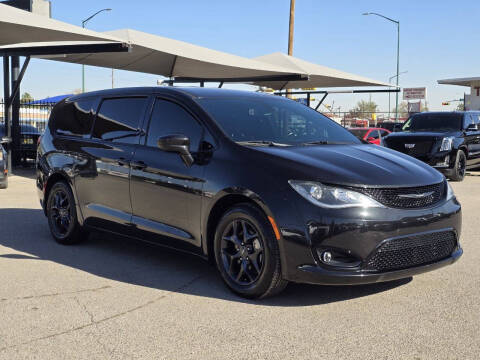 2020 Chrysler Pacifica Touring