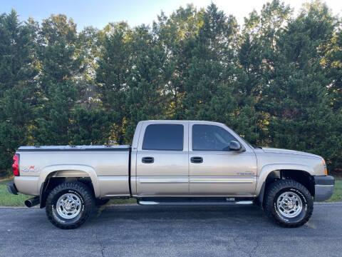2004 Chevrolet Silverado 2500HD for sale at DLUX Motorsports in Fredericksburg VA