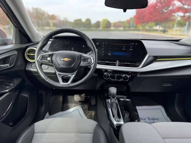 2025 Chevrolet Trax LT