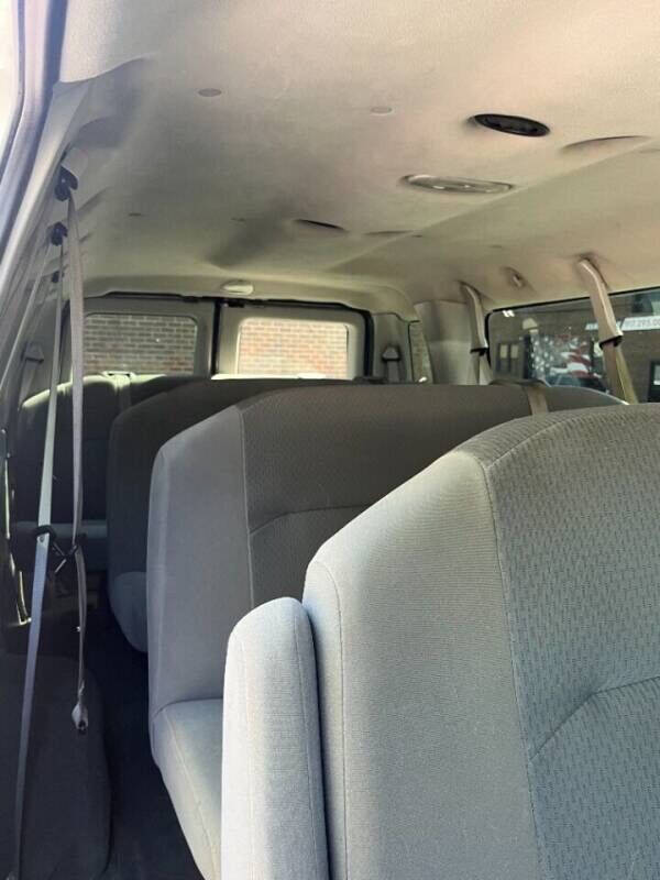 2008 Ford E-Series E-350 SD XLT