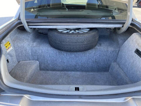 2003 Lincoln Town Car Executive