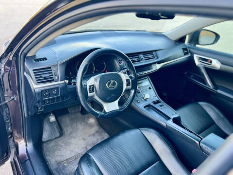 2011 Lexus CT 200h Premium