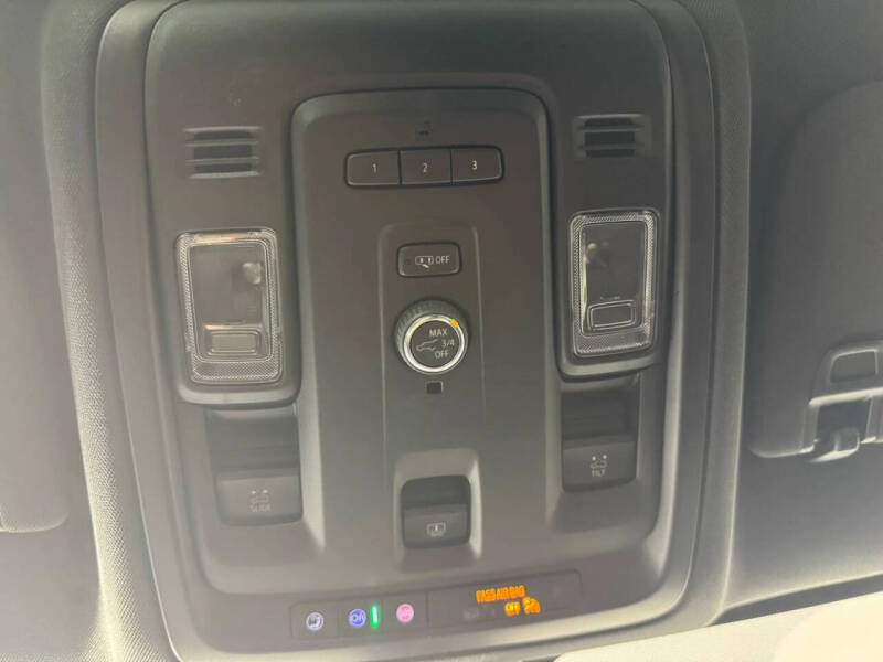 2022 GMC Yukon XL SLT