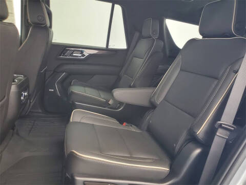 2025 GMC Yukon Elevation