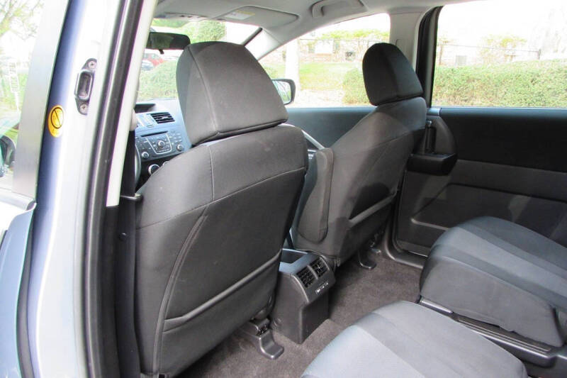 2013 Mazda MAZDA5 Sport