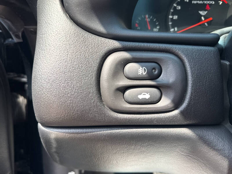 2004 Chevrolet Corvette