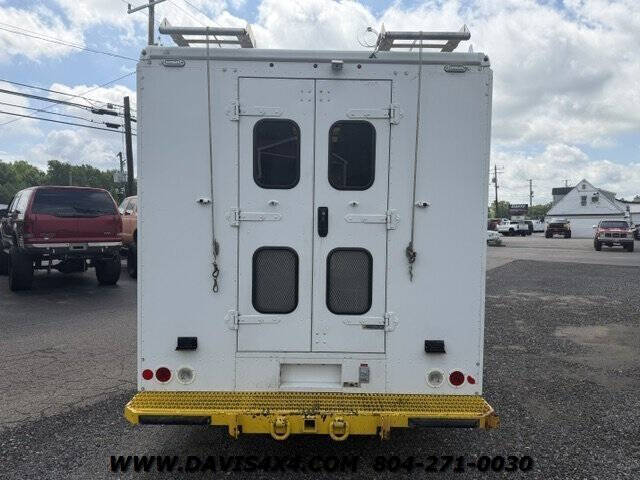 2016 Freightliner MT55 Chassis